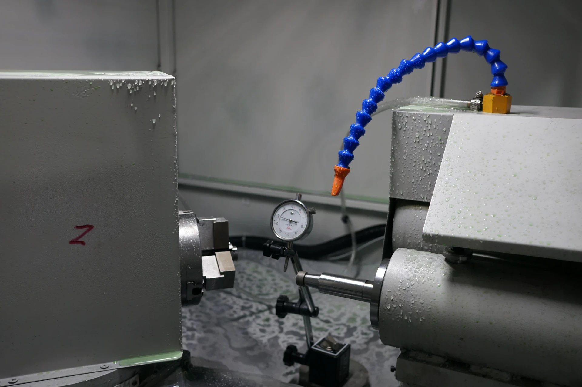 Grinding operation and component fixture